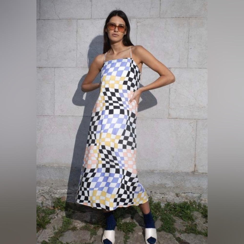 UNTITLED IN MOTION Intermission Slip Midi dress NWOT Size M